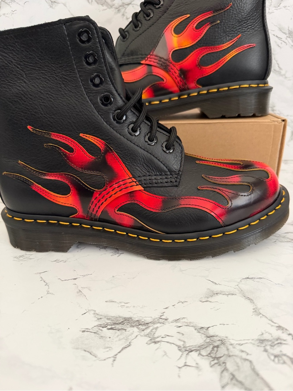 Dr. Martens 1460 Pascal Flames Arcadia Rub-Off Leather Boots Casual Women Size 8 - Picture 2 of 8